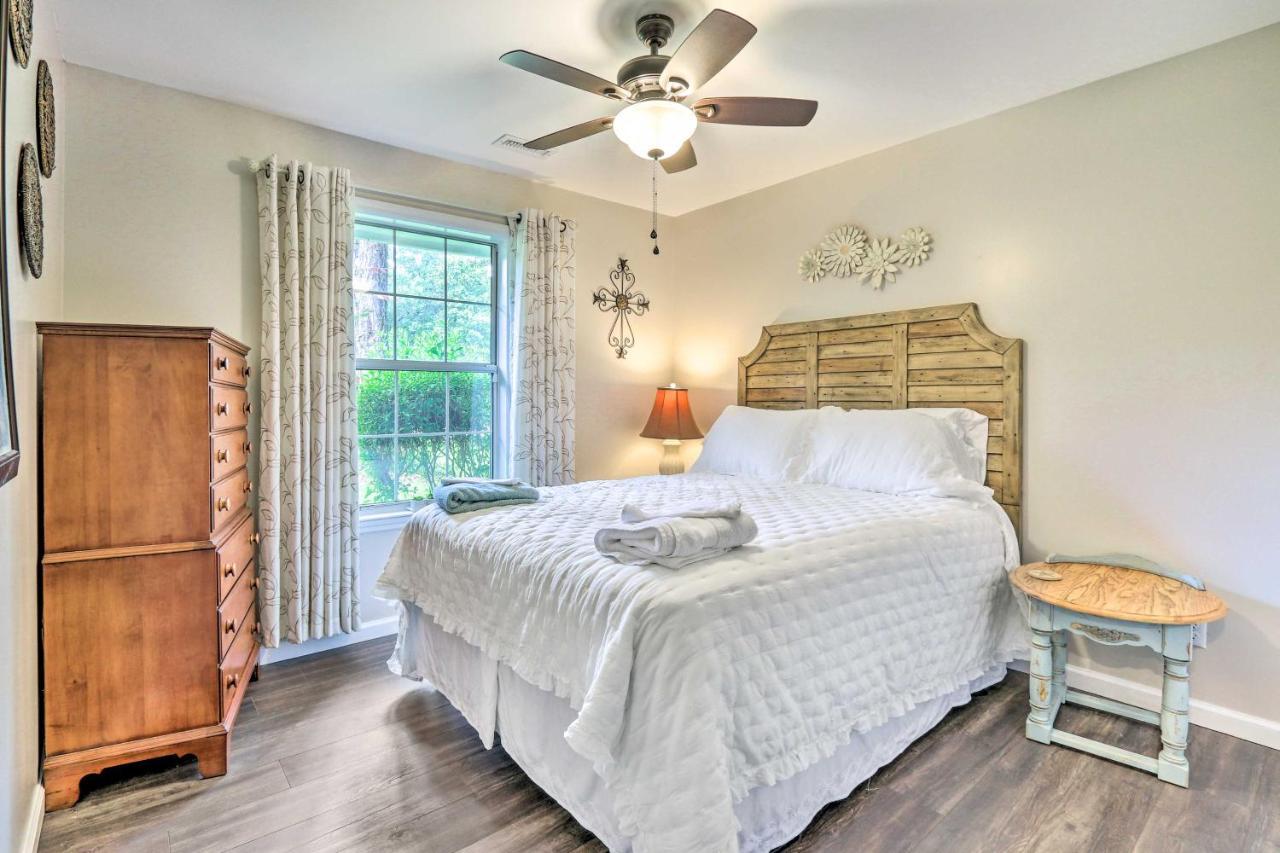 Peaceful Beaufort Home With Front Porch And Grill Exteriör bild