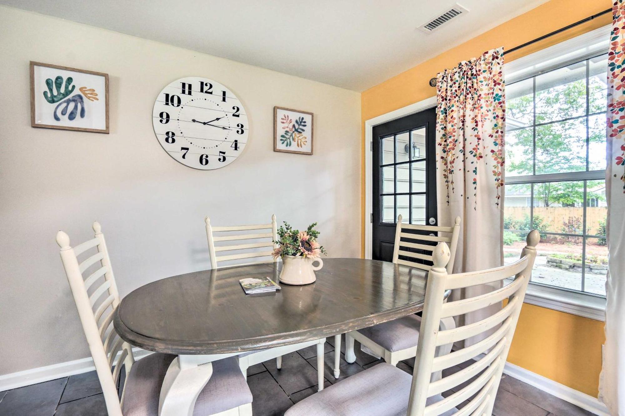 Peaceful Beaufort Home With Front Porch And Grill Exteriör bild