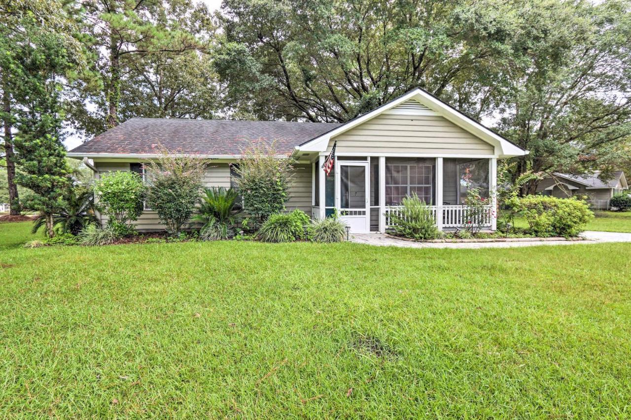Peaceful Beaufort Home With Front Porch And Grill Exteriör bild
