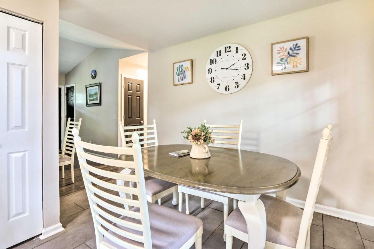 Peaceful Beaufort Home With Front Porch And Grill Exteriör bild
