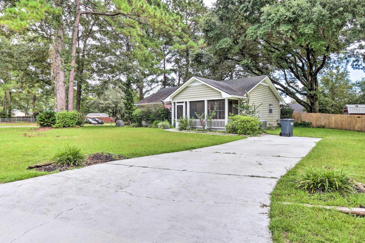 Peaceful Beaufort Home With Front Porch And Grill Exteriör bild